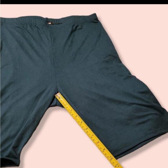 𝅺Fashion nova yoga / biker shorts dark teal - Picture 5 of 6